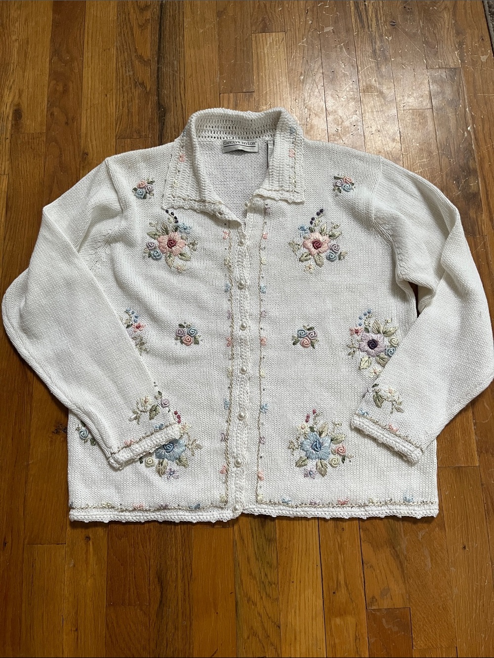 Vintage Carolyn Taylor Embroidered Cardigan Sweater Cream Cottagecore Pearl